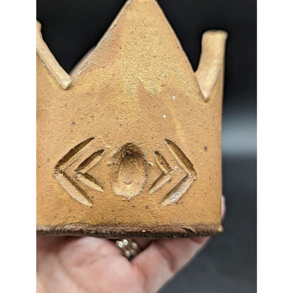 Studio pottery pair of crowns candle holders shelf table decor handmade - Picture 9 of 16